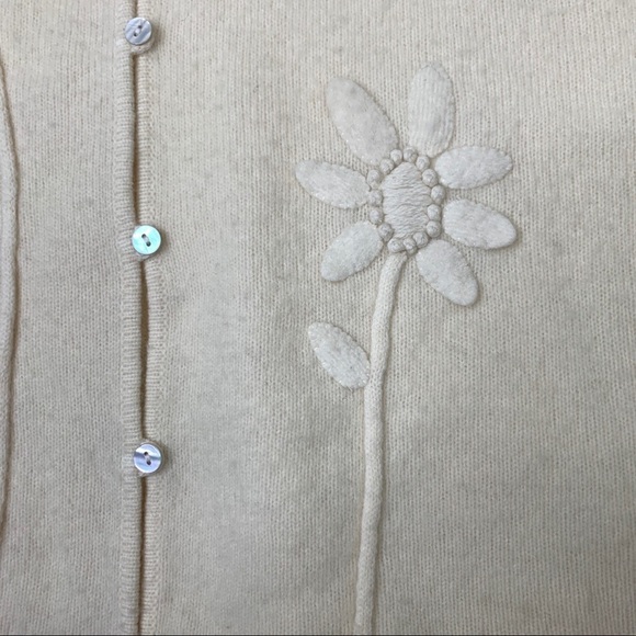 Alexandra Bartlett 100% Lambs Wool Button Cardigan Size Medium Petite - Picture 7 of 9